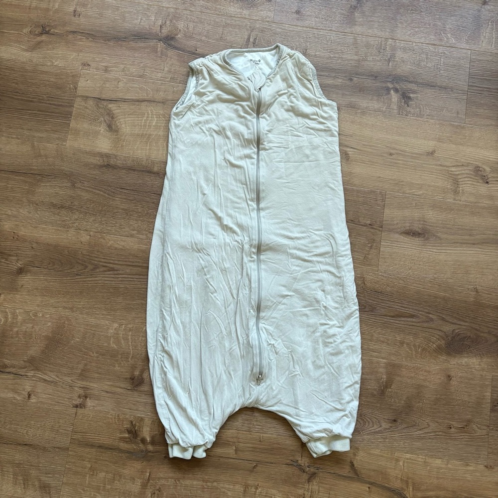 Kyte Baby 1.0 tog tan footed sleep sack